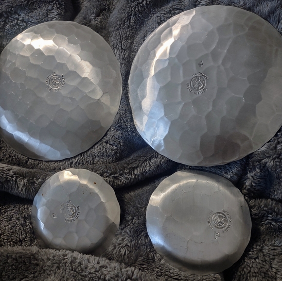 Forge hammered metal aluminum bowls - Picture 2 of 2